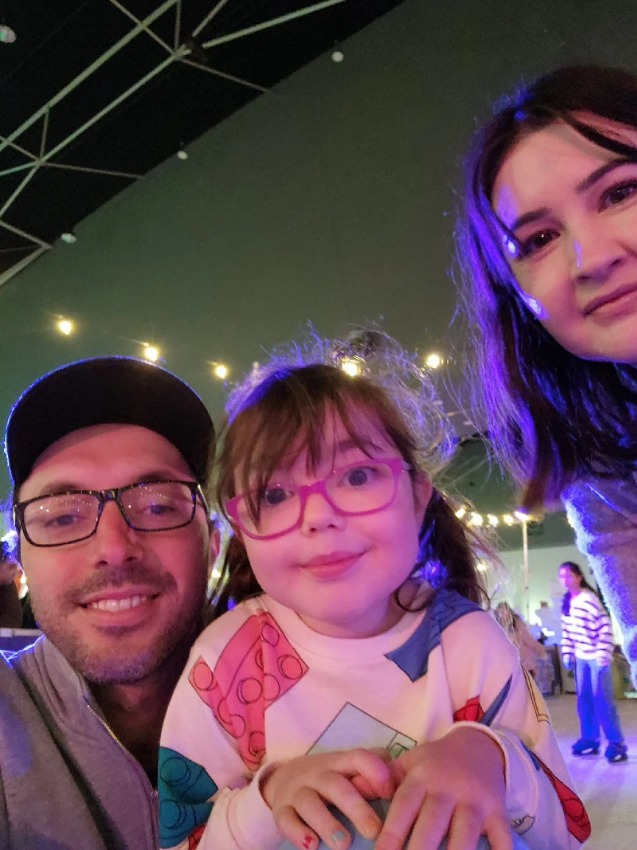 RAG-1 SCID patient Olympia with her mum Genevieve and dad Nik