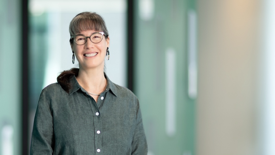 Stem cells expert Associate Professor Elizabeth Ng