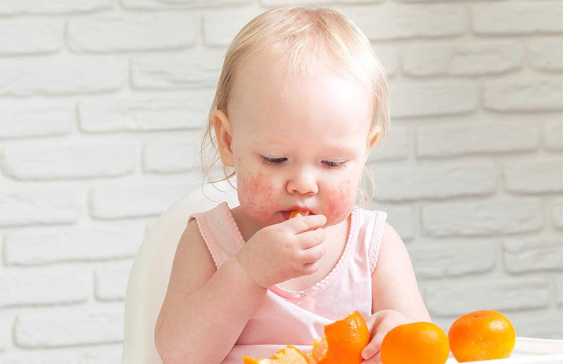 baby eating
