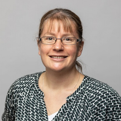 Dr Nicole Van Bergen