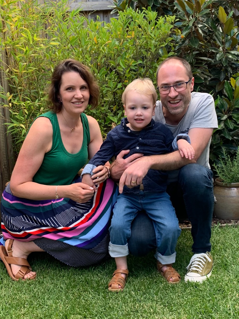 Fraser with mum Renae and dad Lachlan pic 5