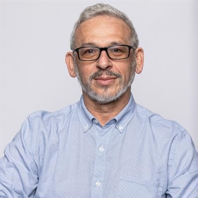 Prof Andrew Elefanty