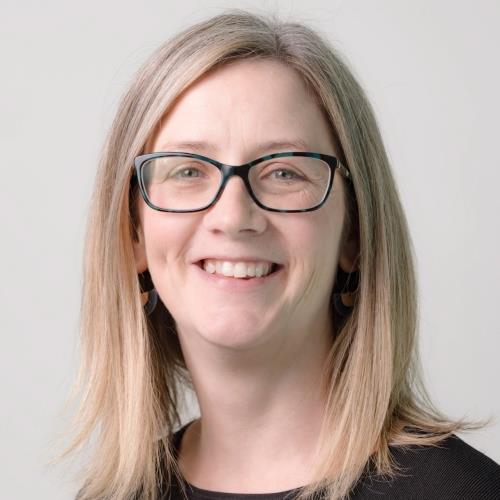 photo of Dr Cathy Quinlan