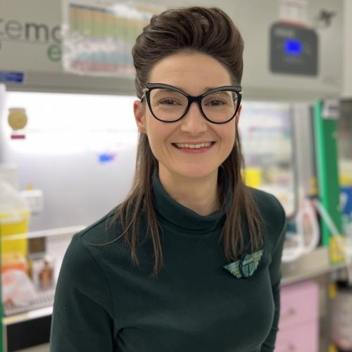 Dr Freya Bruveris