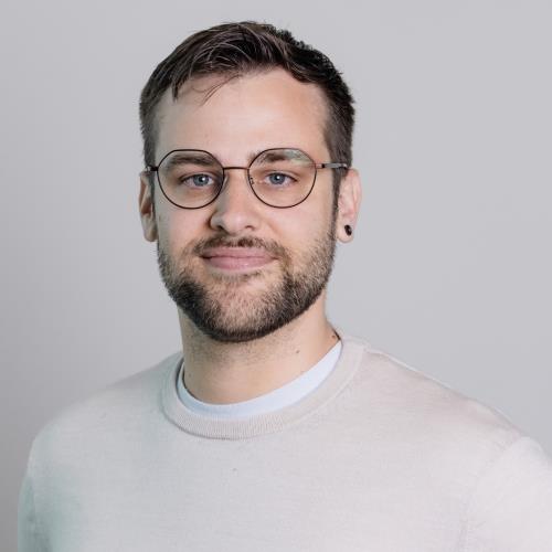 Dr Julian Stolper