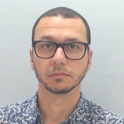 Dr Mauricio Castro