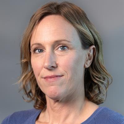 Dr Sara Howden