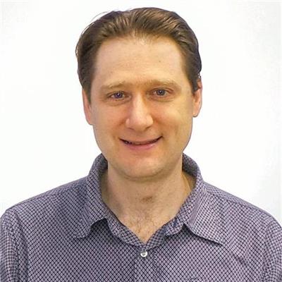 photo of Dr Simon Sadedin