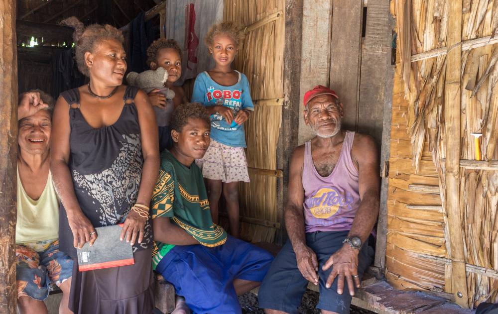 family in fiji
