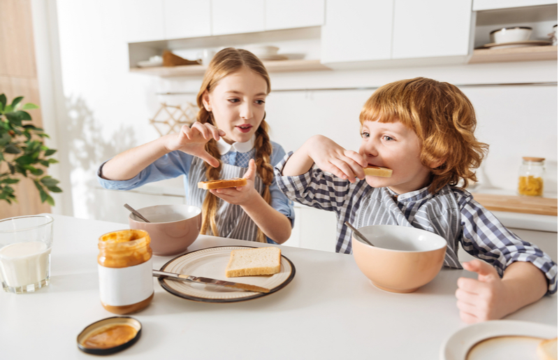 children eating together