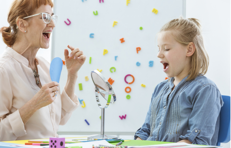 child in speech therapy sessoin