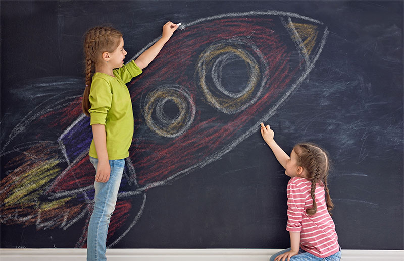 children drawing